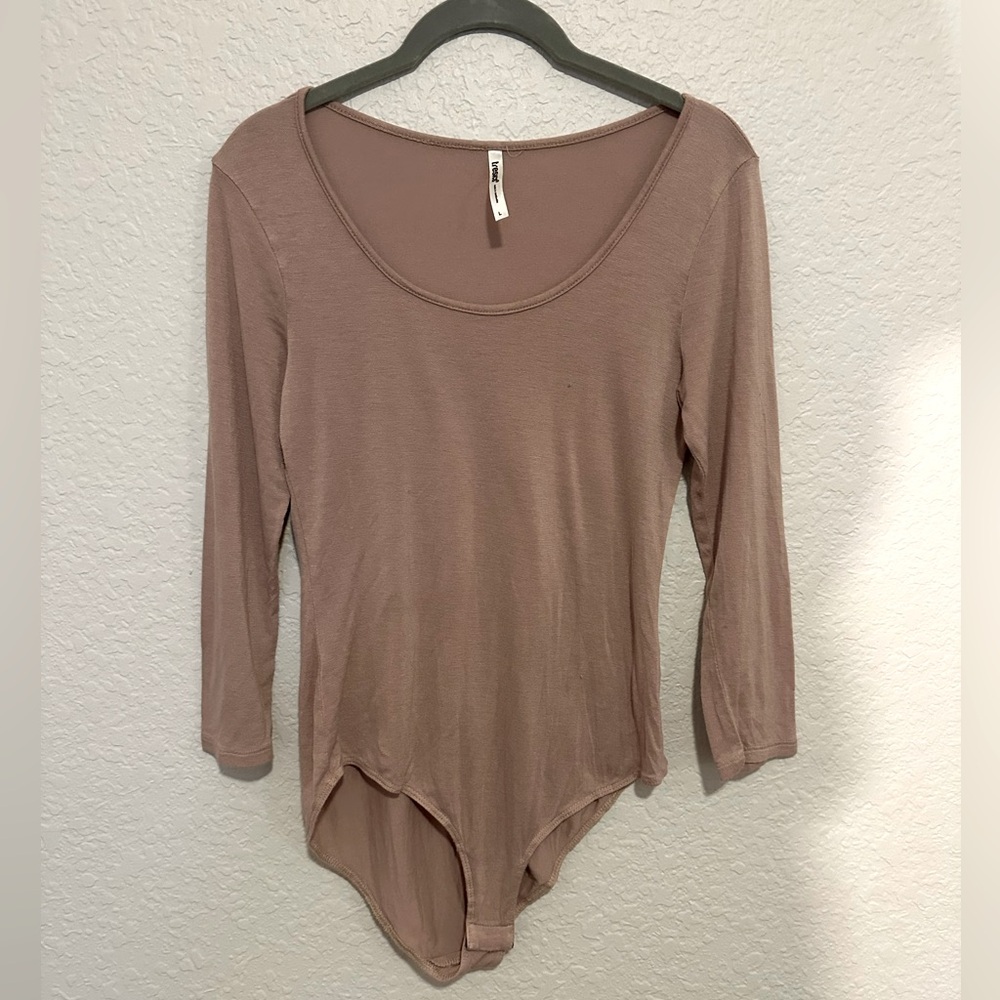 Tresics Taupe Long Sleeve Bodysuit (Size L)